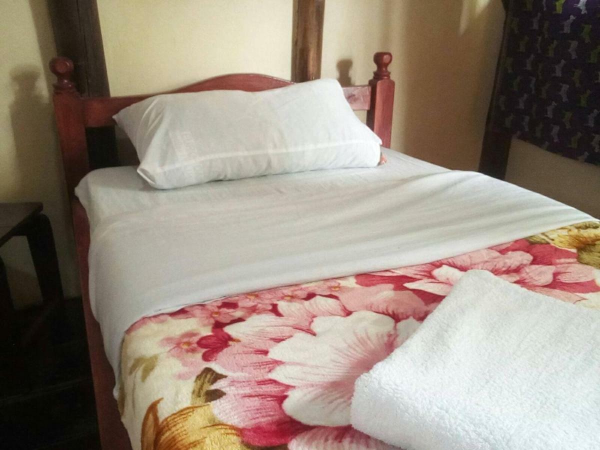 Bed and Breakfast Ruhija Community Rest Camp Kabale Экстерьер фото